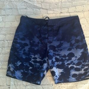 Mens Gap board shorts size large. Swim shorts